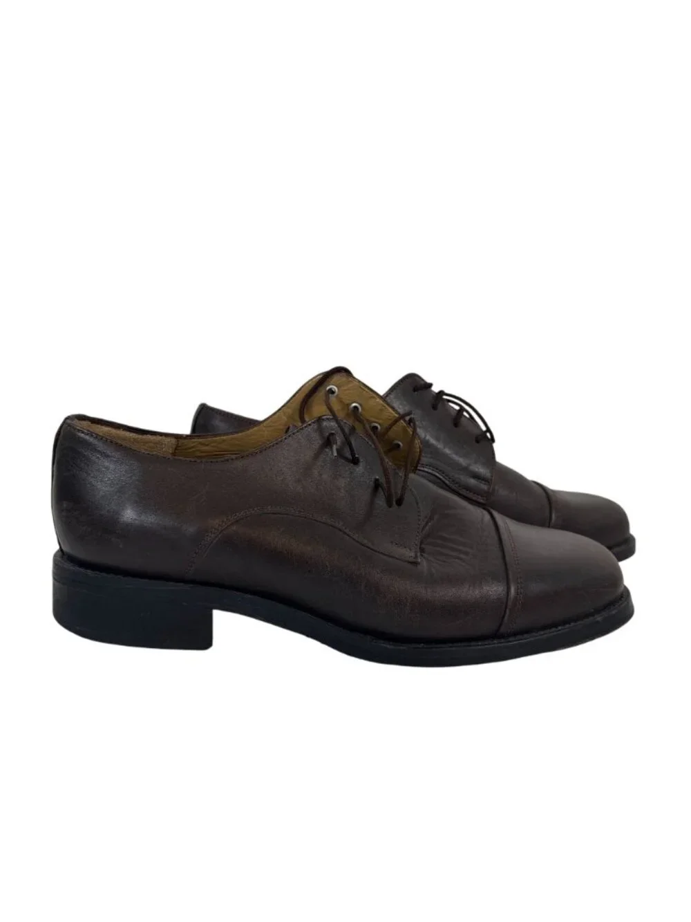 Hitchcock used shoes see